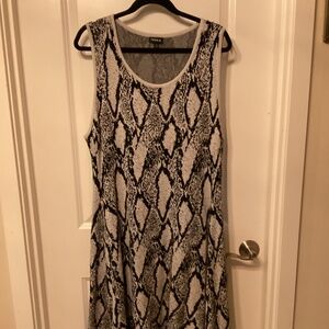 Torrid Black & Gray Snakeskin Super Soft Swing Dress – Size 3 (3X) 🐍🖤